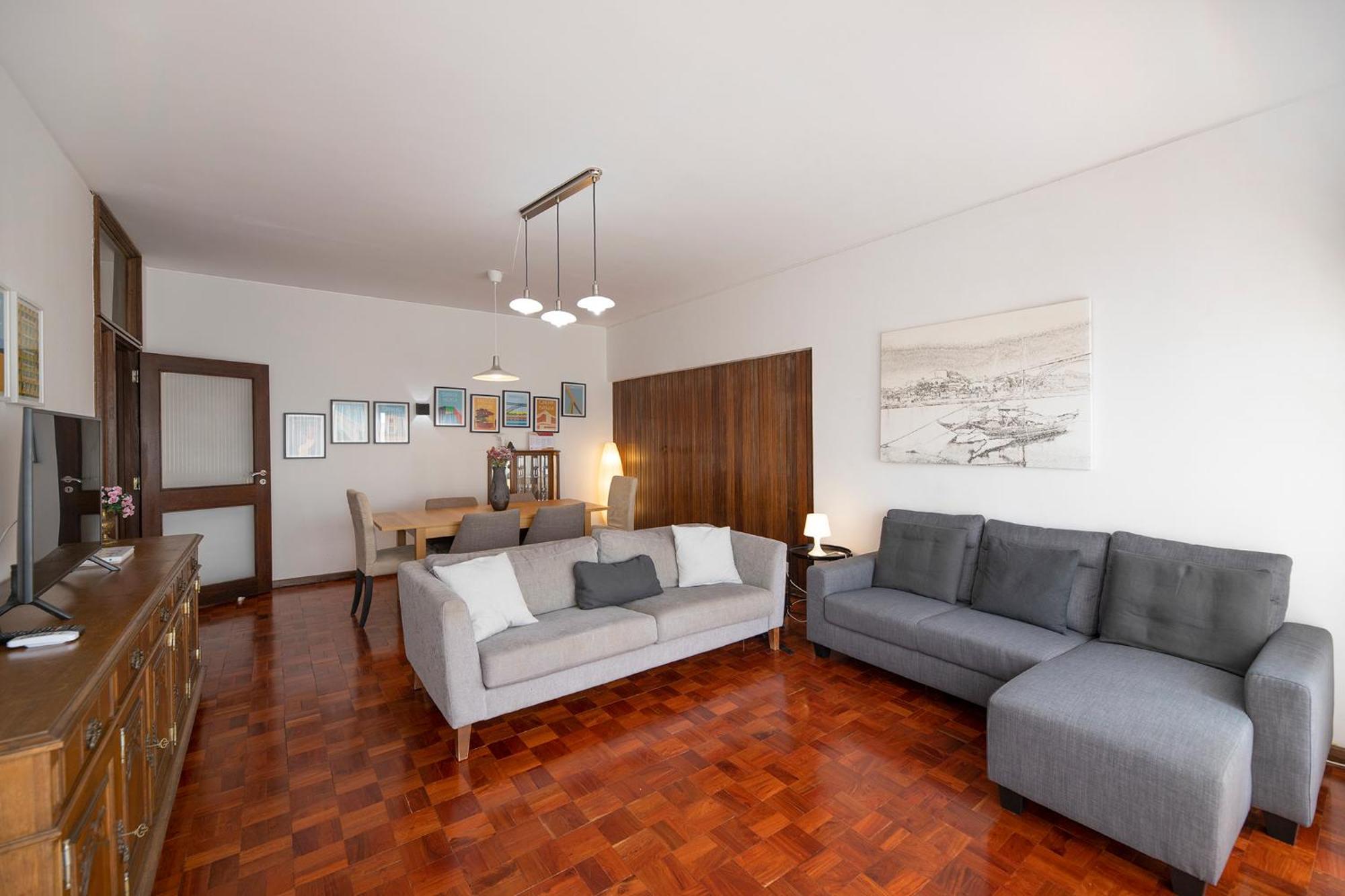Flh Porto Spacious Apartment With Balcony 외부 사진